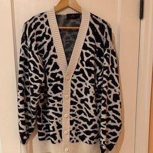 Jordan Stylish Black and White Animal Print Men's Sweater